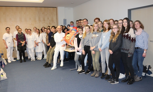 31 Schüler aus den drei Gymnasien der Stadt konnten einen Tag lang Klinikumluft schnuppern. Fotos. Anke Donner