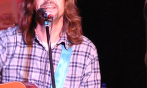  Auch Chris Jones' Bruder Jon wird bei dem Konzert dabei sein.