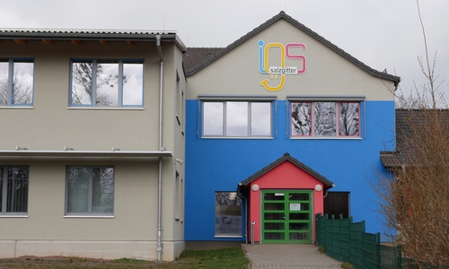 Die IGS Slazgitter. DAs Gebäude ist mit Asbest belastet. Foto: Alexander Panknin