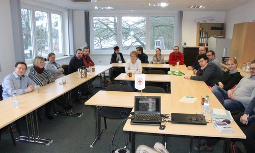 25 DRK-Mitglieder ließen sich in Hygienevorschriften belehren. Foto: Bernd Dukiewitz