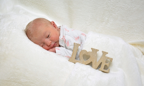 Herzlich Willkommen Malena Elara Schang. Foto: babysmile24.de