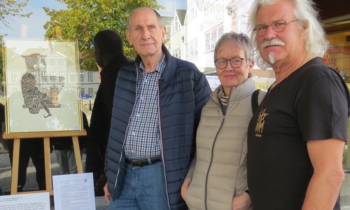 Von links: Hartmut E.O. Schäflein, Helga Schäflein und Manfred Kramer. Foto: Manfred Kramer

