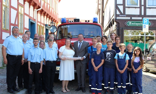 Jugendfeuerwehrwart der Feuerwehr Fümmelse Dirk Stober nahm am heutigen Mittwoch Saskia Weber zur Frau. Fotos: Max Förster
