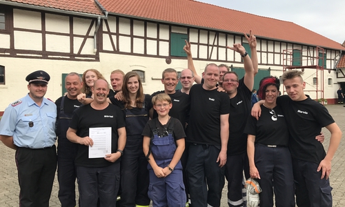 Björn Kempa, Thomas Schrader, Anja Kirchner, Klaus-Rüdiger Peik, René Stüber, Elaine Vieth, Lino Heuer, Jens Heuer, Peter G. Matzuga, Patrick Voß, Michael Voß, Matthias Voß, Ines Schrader-Stüber und Marvin Stüber. Foto: Peter G. Matzuga
