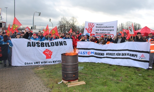 Die Metaller wollten den Arbeitgebern mal so richtig einheizen. Fotos und Video: Alexander Dontscheff