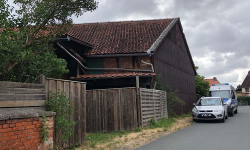 In Gustedt wurde ein Hof samt Gebäuden untersucht. Fotos: Karliczek