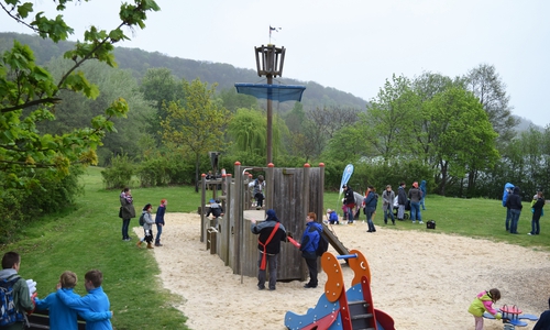 Das Fort auf dem Spielplatz am Vienenburger See ist in die Jahre gekommen. Marode Teile wurden bereits abgebaut. Nun soll hier etwas Neues für die Kinder entstehen. Foto: Stadt Goslar