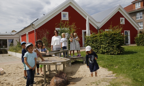 Seit Ostern haben die Kerkenkita-Kinder auf diesen Tag gewartet: Foto: Ansgar Wilkendorf/Stadt Wolfsburg