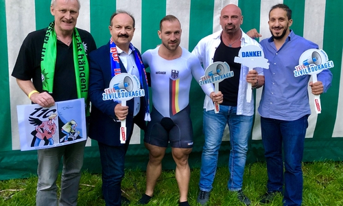 Martin Schilff, Günter Koschig, Robert Förstemann, Ron Matz und Fadi Saad zeigen für Zivilcourage Gesicht (v.li.). Fotos: Weißer Ring