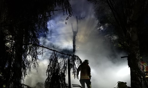 Die Hütte im Wald wurde völlig zerstört. Foto: aktuell24(kr)