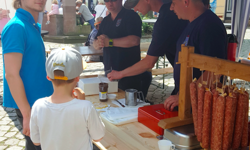 Feuerwehr Hornburg mit einem Stand beim City-Flohmarkt. Foto: Feuerwehr Hornburg