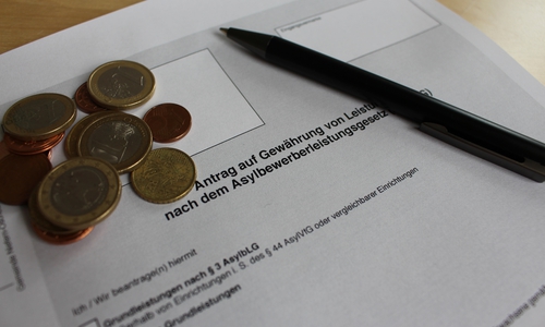 Im Landkreis Wolfenbüttel haben 1.508 Menschen Leistungen nach Asylbewerberleistungsgesetz bezogen. Symbolfoto: Anke Donner 