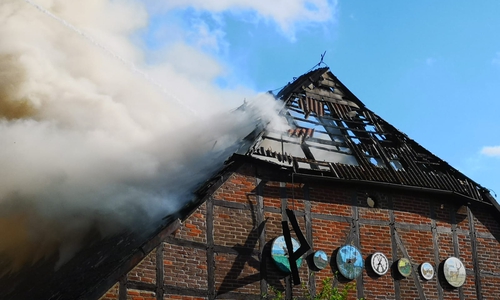 Das Fachwerkhaus ist weitestgehend ausgebrannt. Foto: aktuell24