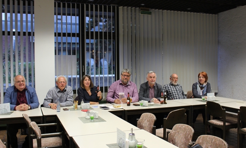 Klaus Junglas (3.v.r.) zeigte in sein Präsentation die Entwicklung der Fusion zwischen Helmstedt und Büddenstedt auf. Foto: Eva Sorembik