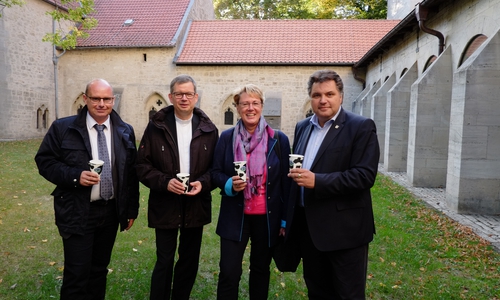 Ulrich Löhr, Vorsitzender des Landvolkes Braunschweiger Land, Landesbischof Dr. Christoph Meyns, Landwirtschaftsministerin Barbara Otte-Kinast, stell. Landrat des LK Wolfenbüttel und Uwe Schäfer. Foto: Marketinggesellschaft