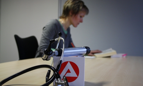 Der Zeit zeigt, ob man das Zeug zum Mediziner hat. Symbolfoto: Bundesagentur für Arbeit