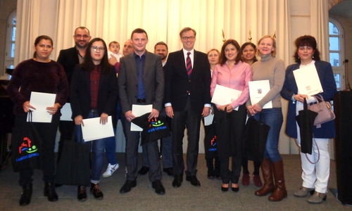 Der Landrat begrüßte zwölf neue Mitbürger. Foto: Landkreis Gifhorn