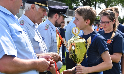 Die strahlenden Sieger des Kreisentscheids im Bundeswettbewerb der Jugendfeuerwehren im Landkreis Goslar. Foto: Kreis-Jugendfeuerwehr Goslar