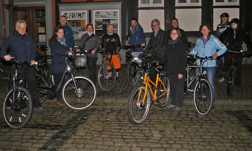 13 Fahrradfahrer nahmen an der Mitternachtstour teil. Foto: Stadt Wolfenbüttel/RAE