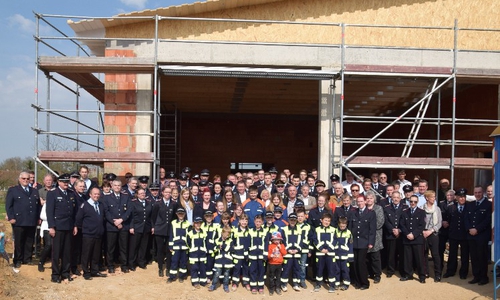 Es wurde Richtfest gefeiert. Foto: Feuerwehr Wolsdorf

