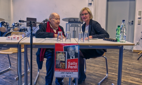 Sally Perel besucht am vergangenen Mittwoch die Große Schule.

Foto: Große Schule