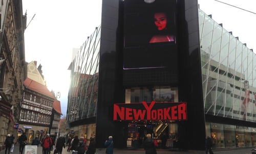 New Yorker hat Filialen in der ganzen Welt. Jetzt auch eine neue in Moskau.