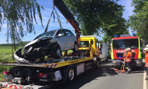 Am Donnerstagnachmittag kam es auf der B 248 zu einem Verkehrsunfall. Fotos: Alexander Panknin