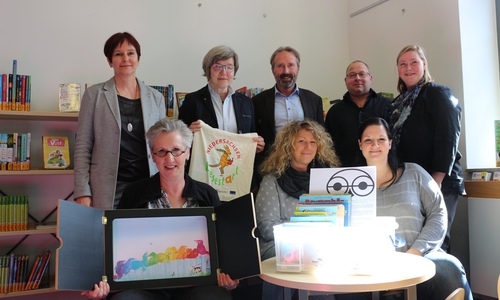 Alexandra Hupp, Sigrid Schaper, Martin Geißler, Marco und Almut Runge, Sabine Siermann, Alexandra Lütgeharm und Sarah Blau stellten die neuen Projekte vor. Foto: Anke Donner 