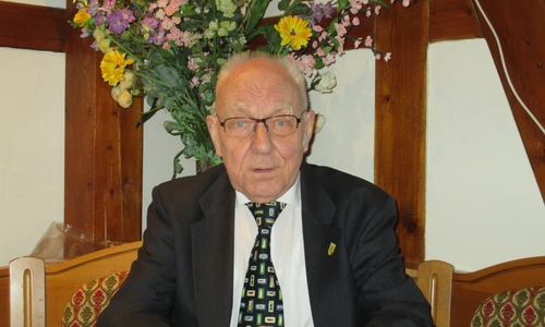 Sicktes Altbürgermeister Dieter Lorenz schickt seine Ostergrüße. Foto: Privat