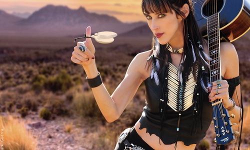 Patricia Vonne ist die Schwester von Kultregisseur Robert Rodriguez.  Foto: Veranstalter