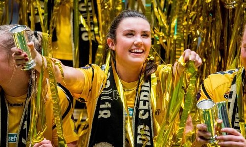 Goldregen: Ingrid Syrstad Engen wurde im Sommer Meister mit LSK Kvinner. Foto: imago