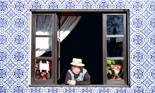 Eine aufmerksame Nachbarschaft kann gegen Einbrüche helfen. Symbolfoto: pixabay