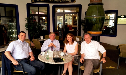 Zu einem Meinungsaustausch trafen sich die Landtagsabgeordneten Dr. Alexander Saipa und Petra Emmerich-Kopatsch mit ihrem Kollegen Ronald Brachmann in Magdeburg. Foto: Saipa
