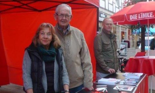 V.l. Claudia Rothberger und Hartmut Schulz werden das Sozialcafé weiterführen. Foto: Die Linke Kreisverband Wolfenbüttel