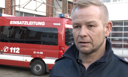 Der Wolfenbütteler Stadtbrandmeister Olaf Glaeske teilte in einer Rede vor dem Stadtrat Kritik aus. (Archivbild)