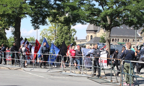 Am Samstag hielten die Partei "Die Rechte" und das Goslarer Bündnis gegen Rechts ihre Kundgebungen in der Innenstadt ab. Die Demonstrationen verliefen nicht ganz störungsfrei, aber dennoch relativ friedlich. 