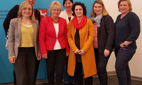 Niedersächsische ASF im Gespräch mit der Ministerin für Soziales, Gesundheit und Gleichstellung Frau Dr. Carola Reimann. Foto: ASF Niedersachsen