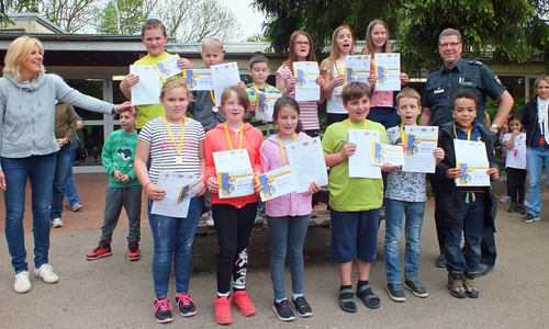 Medaillengewinner der Grundschule Pestalozzistraße. Foto: Achim Klaffehn/ Kreisverkehrswacht Helmstedt
