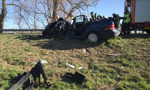 Der Unfall ereignete sich auf der Landstraße bei Groß Schwülper. Fotos: aktuell24