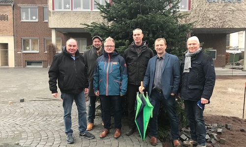 V.L. nach r: Karl-Heinz Mühe, Florian Kneifel, Holger Kämmerer, Marco Bosse, Rainer Apel, Bernd Oehlmann.

Foto: Samtgemeinde Elm-Asse