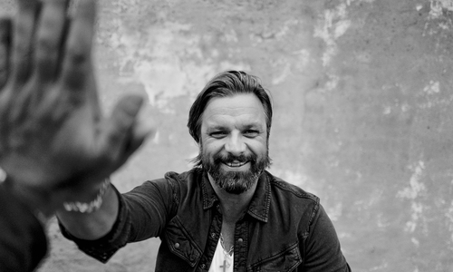 Henning Wehland ist "Der letzte an der Bar" und macht Station im Stollen. Foto: Miner's Rock