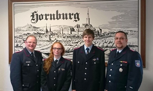 Von links: Ortsbrandmeister Wolfgang Hesse, Maria Wölfer, Justin Reppin, stellvertretender Ortsbrandmeister Thilo Linke. Foto: Privat
