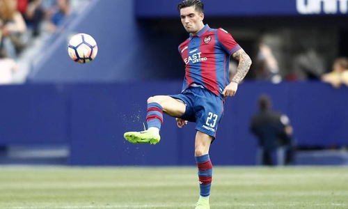 Es darf etwas mehr sein: 10 Millionen plus Wechsel von Kuba sollen es für Levante im Tausch gegen Jason sein. Foto: Foto: imago/Alterphotos