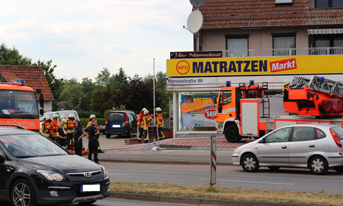 Nach Feststellungen der Ermittler der Polizei dürfte ein Topf mit überhitztem Fett, das in Brand geriet, Ursache für das Feuer in einer Küche am Donnerstagnachmittag in der Hansestraße gewesen sein. Foto: Robert Braumann