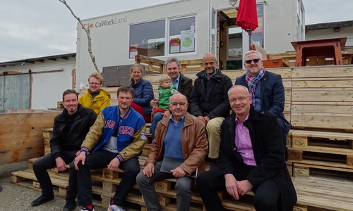 Hinten: Frederik Künne, Isa von Löbbecke, Henning Plumeyer, Konstantin von Löbbecke und Falk Hensel. Vorne:
Peter Wiebe, Lasse Kroll, Bruno Polzin und Marc Lohmann (jeweils v. li.). Fotos: Peter G. Matzuga