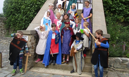 Die Kinder hatten in ihren Verkleidungen viel Spaß auf der Burg. Fotos: Jugendpflege Stadt Wolfenbüttel
