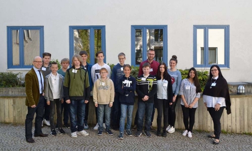 Erster Kreisrat Hans Werner Schlichting mit den Teilnehmern und dem Organisationsteam des Landkreises Helmstedt. Foto: Landkreis Helmstedt