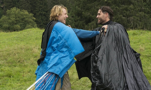 Statt Keanu Reeves und Patrick Swayze, schlüpfen diesmal Luke Bracey und Edgar Ramírez in die Rollen von Utah und Bodhi.  Foto: Concorde Filmverleih GmbH