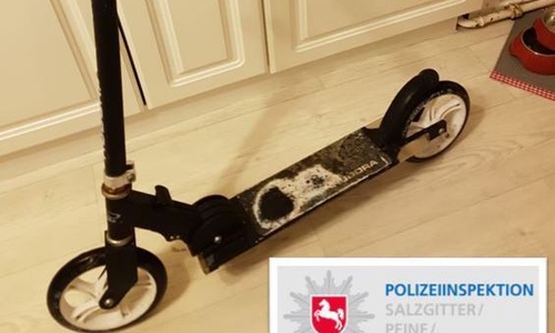 Auf diesem Roller wurde der Junge zuletzt gesehen. Foto: Polizei
