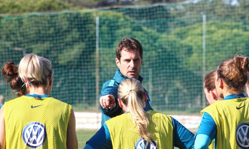 Trainer Ralf Kellermann zeigte sich zufrieden mit der Vorbereitung. Foto: VfL Wolfsburg